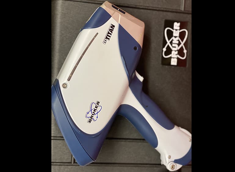 Bruker S1 Titan™ 600 handheld X-ray fluorimeter (XRF)