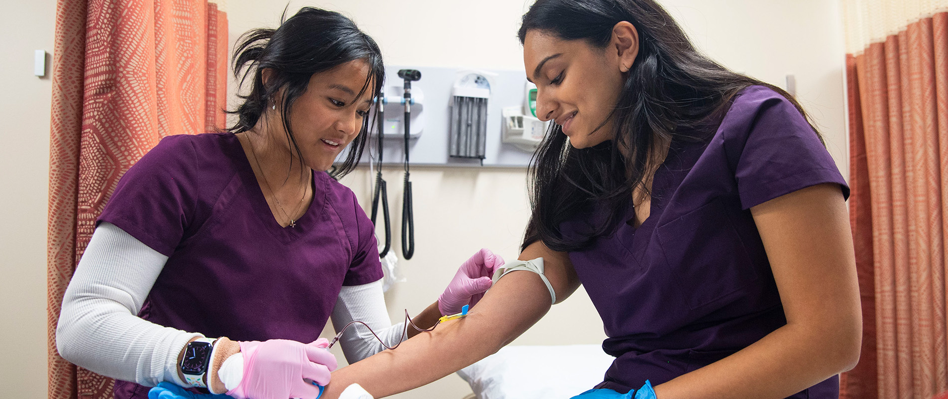 PA students do an IV simulation